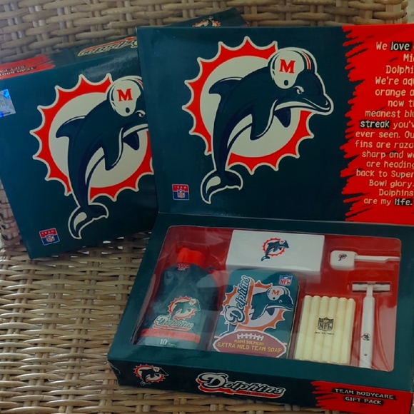 Dolphin Other - 2 Miami Dolphins Team Gift Pack...Two Of Them